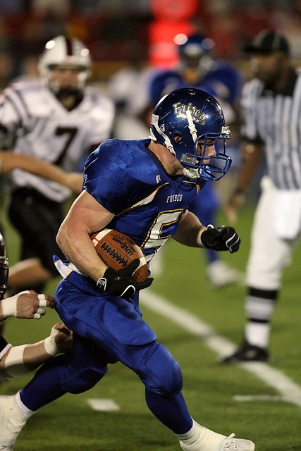 己的足球形 己的足球形